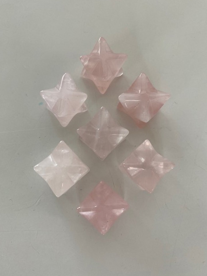 Rozenkwarts Mini Merkaba Kristalloods